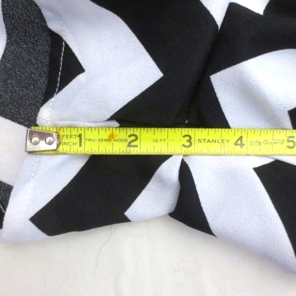 New Moxeay Shorts Ultra High Rise Black White Chevron Print Flowy Skort Size S - Picture 8 of 10